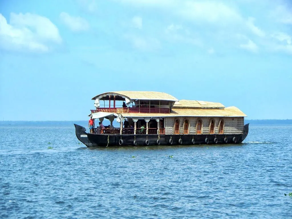 Botel Eco Trails Houseboats Hotel Kumarakom