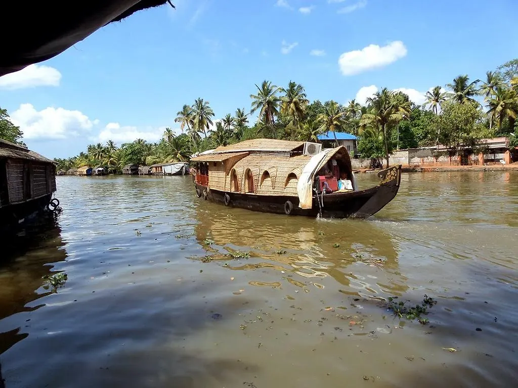 Botel Eco Trails Houseboats Hotel Kumarakom India