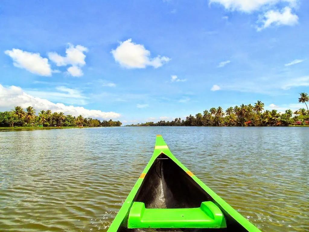 Eco Trails Houseboats Hotel Kumarakom 0*,  India