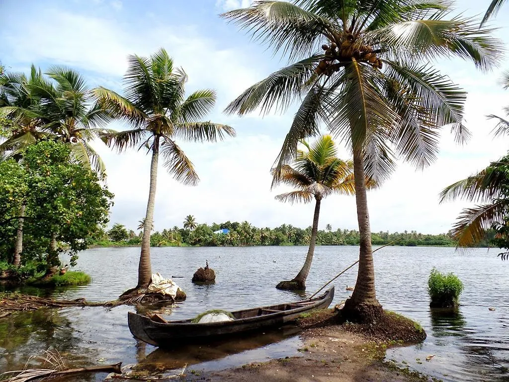 Botel Eco Trails Houseboats Hotel Kumarakom India