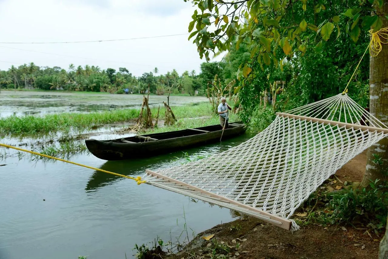 Botel Eco Trails Houseboats Hotel Kumarakom